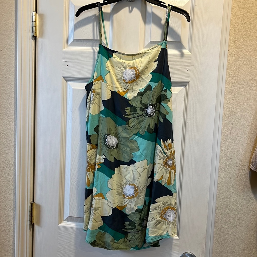 Brand new O’Neill flower printed dress